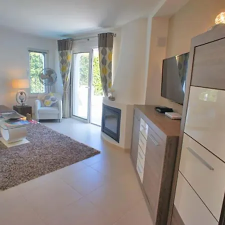 Vale Do Garrao Sleeps 4 Pool Air Con Wifi Villa